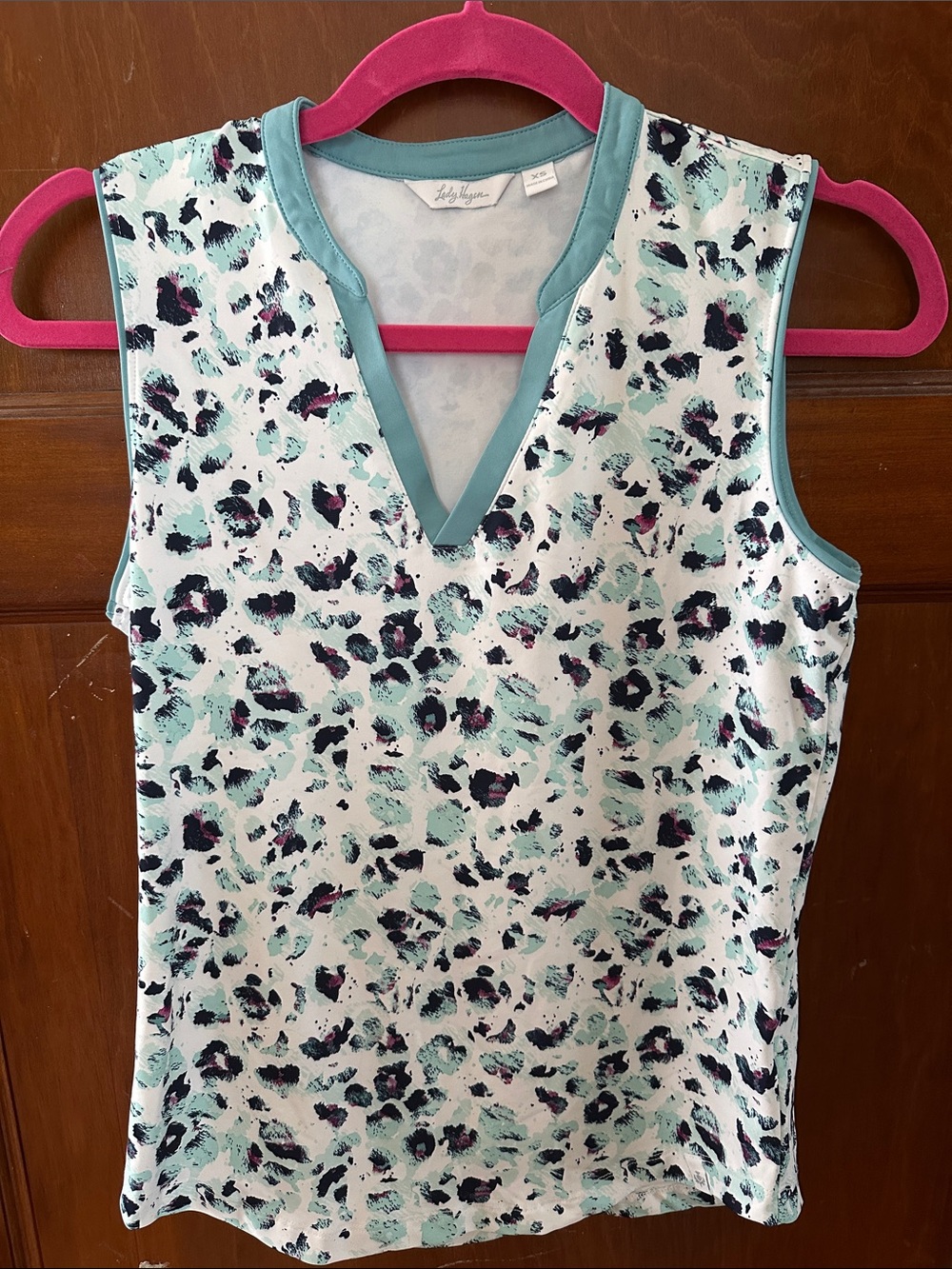 Women’s golf tank